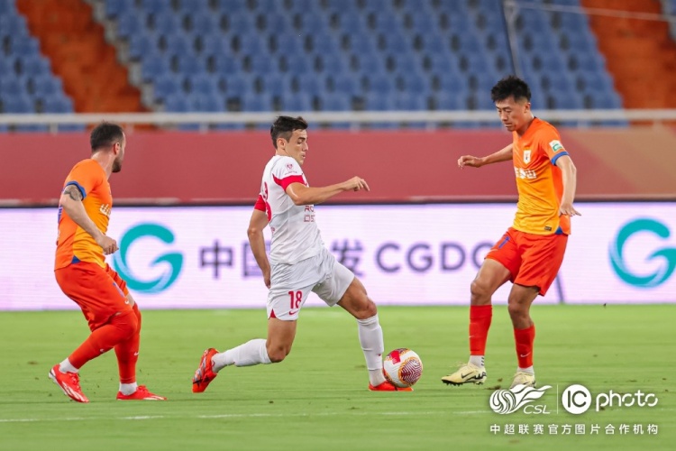 海港隊客場1-0戰(zhàn)勝對手，希望海港將士們再接再厲爭取更多勝利